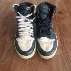Nike Men's Pink and Black Trainer