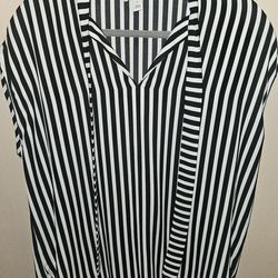 Like New women's blouse size L