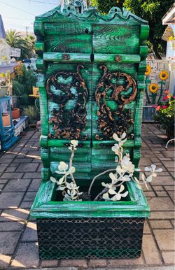 PLANTER BOX