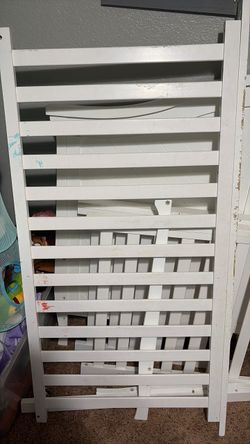 Toddler bed/crib