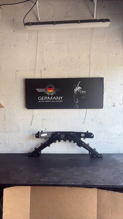 Tesla Model 3 radiador support Oem