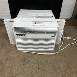 Danby 12000 BTU Window AC Unit