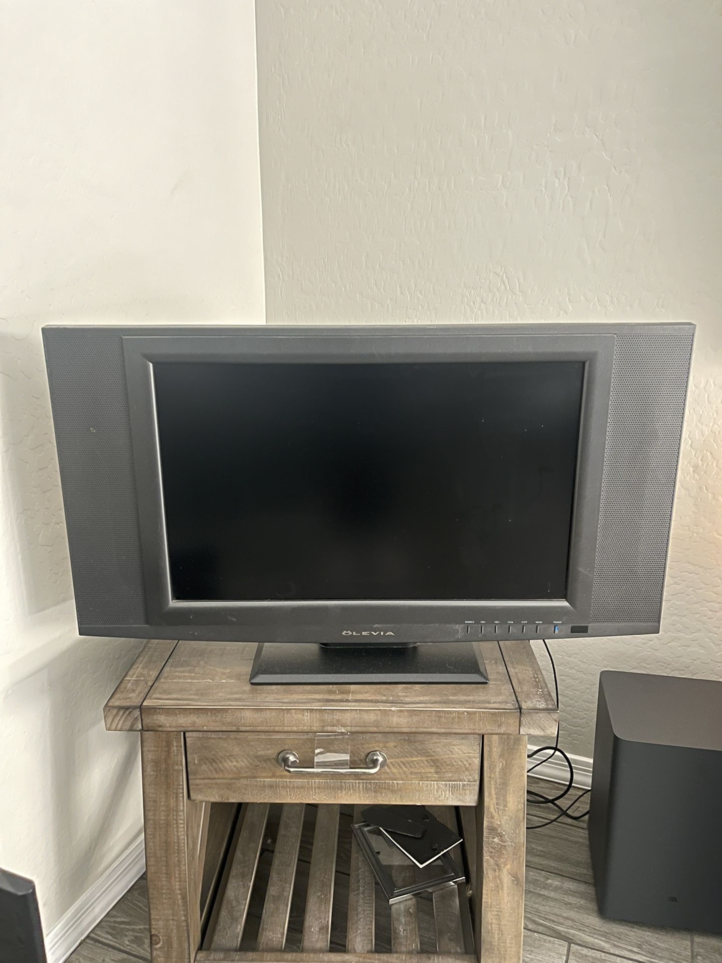 TV 32 Inch