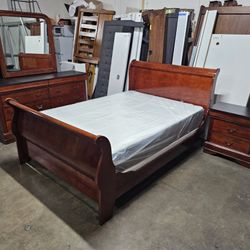 Queen Bedroom Set 