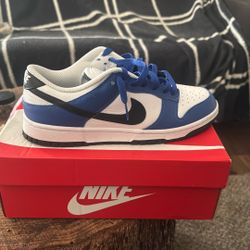 Se Están Vendiendo Tenis 100
