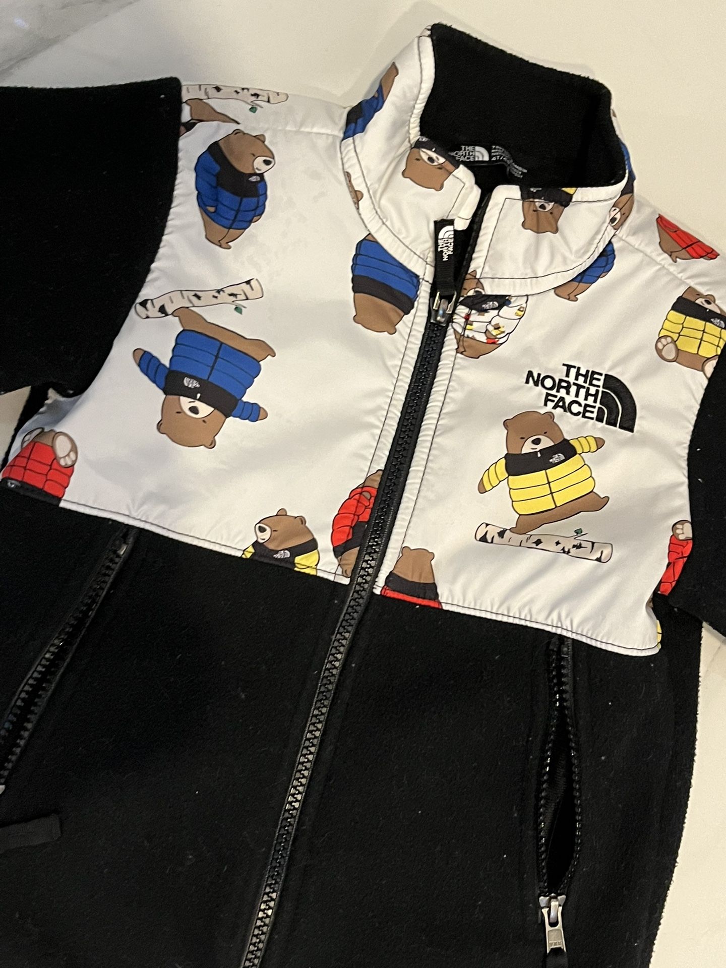 The North Face 1996 Retro Nuptse Down Jacket W/BEARS toddler Size 4T used 4