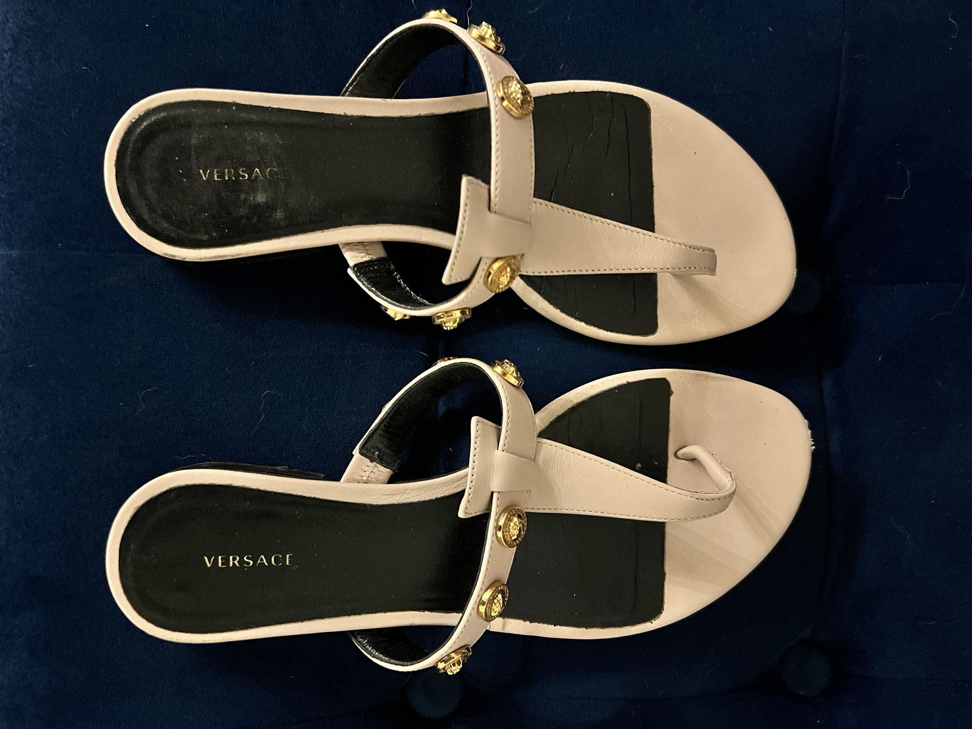 Versace Designer Flip Flop Sandals Light Pink Size 5 (Can Fit 6 or 7)