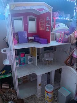 Doll house with furniture