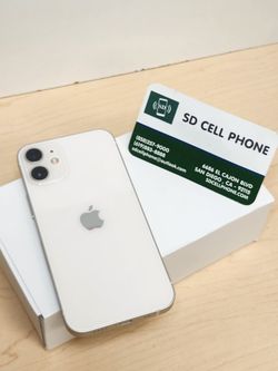 iPhone 12 64 GB Unlocked For Any Carrier 