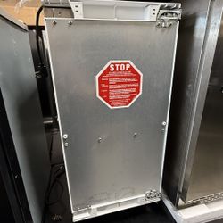 FOR SALE: Scotsman Undercounter Ice Maker – Model SCCP30MA-1SU Premium Performance. Compact Design. Perfect Ice.
