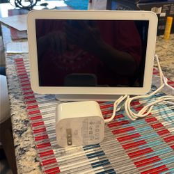 Echo Show 8 1st Generation 