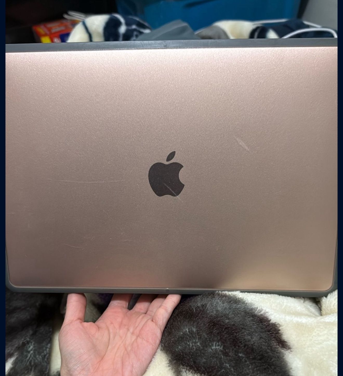 MacBook Air && AirPods Gen 3