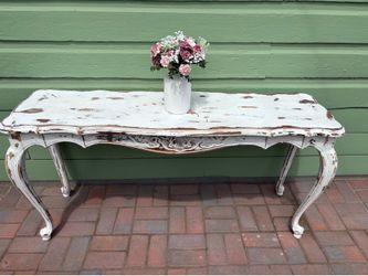 Beautiful Table Shabby Chic white and brown