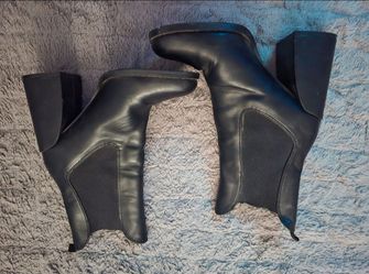 Black Leather Chelsea Ankle Boots