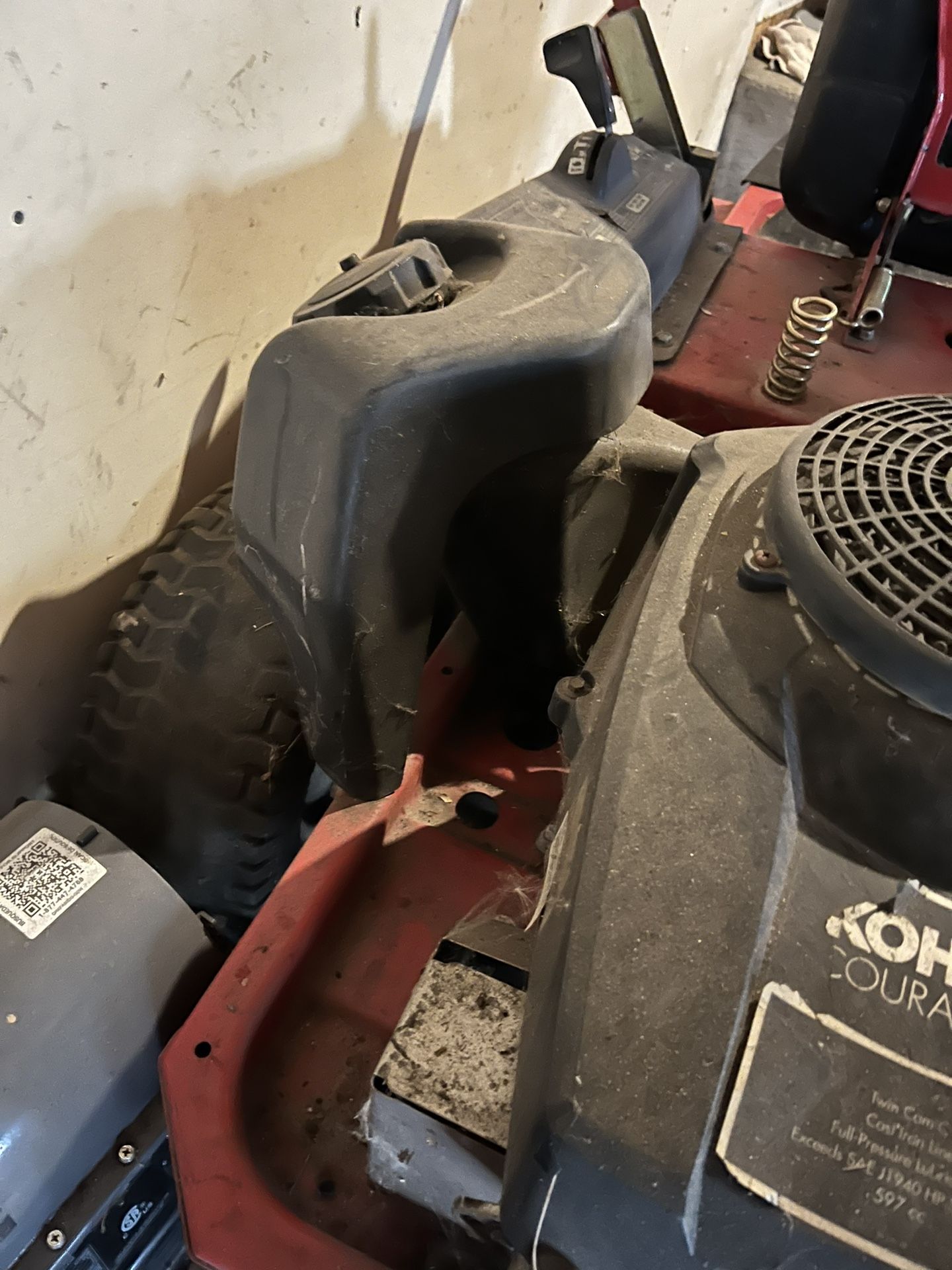 42” Troy  Bilt Zero Turn Lawn Mower