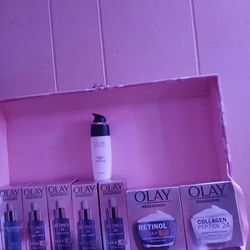 I have this 8 piece set. OLAY 
