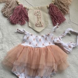 1yr Birthday Banner And Onesie 