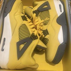 lighting yellow jordan 4s size 10.5