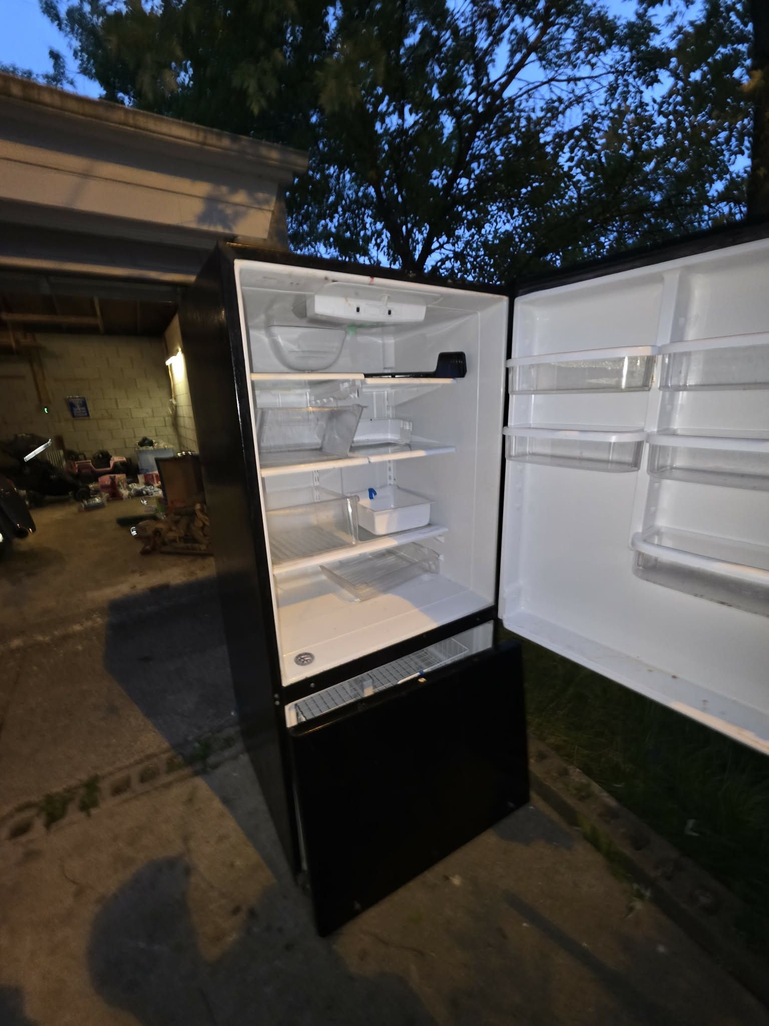Refrigerator