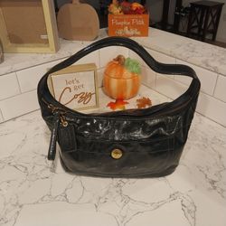 Vintage 2008 Coach Ergo pleaded patent  leather Hobo bag,rare bottle green