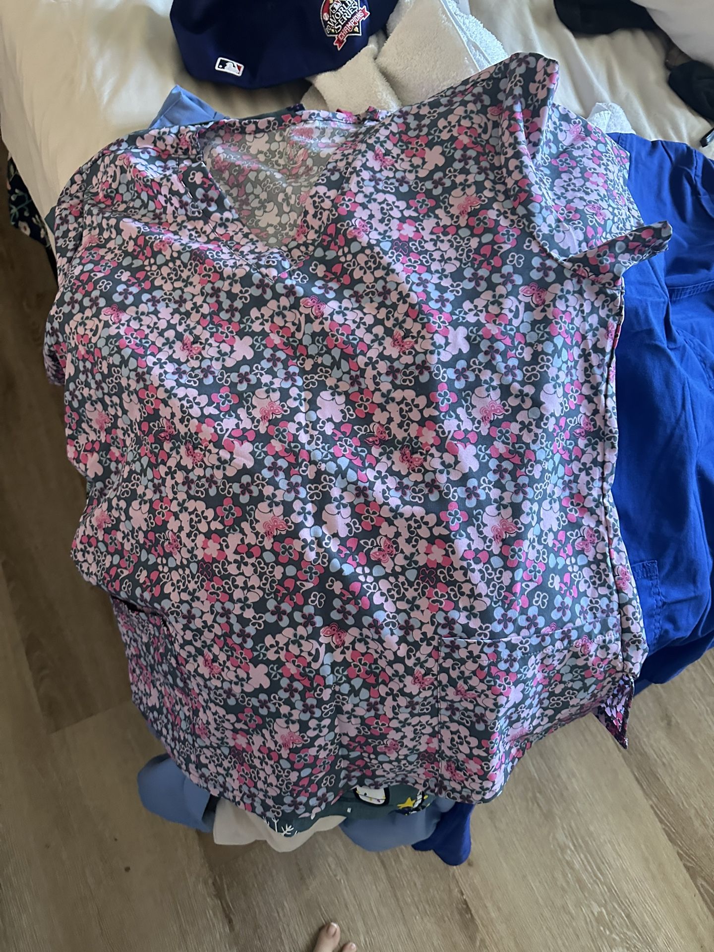 Scrubs Xl And M