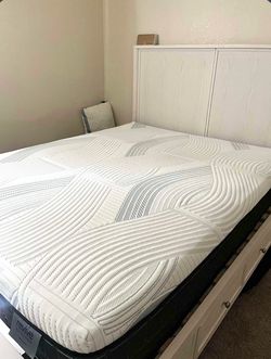 Queen mattress