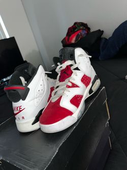Air Jordan 6 Carmine Sneakers