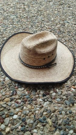 Straw hat.