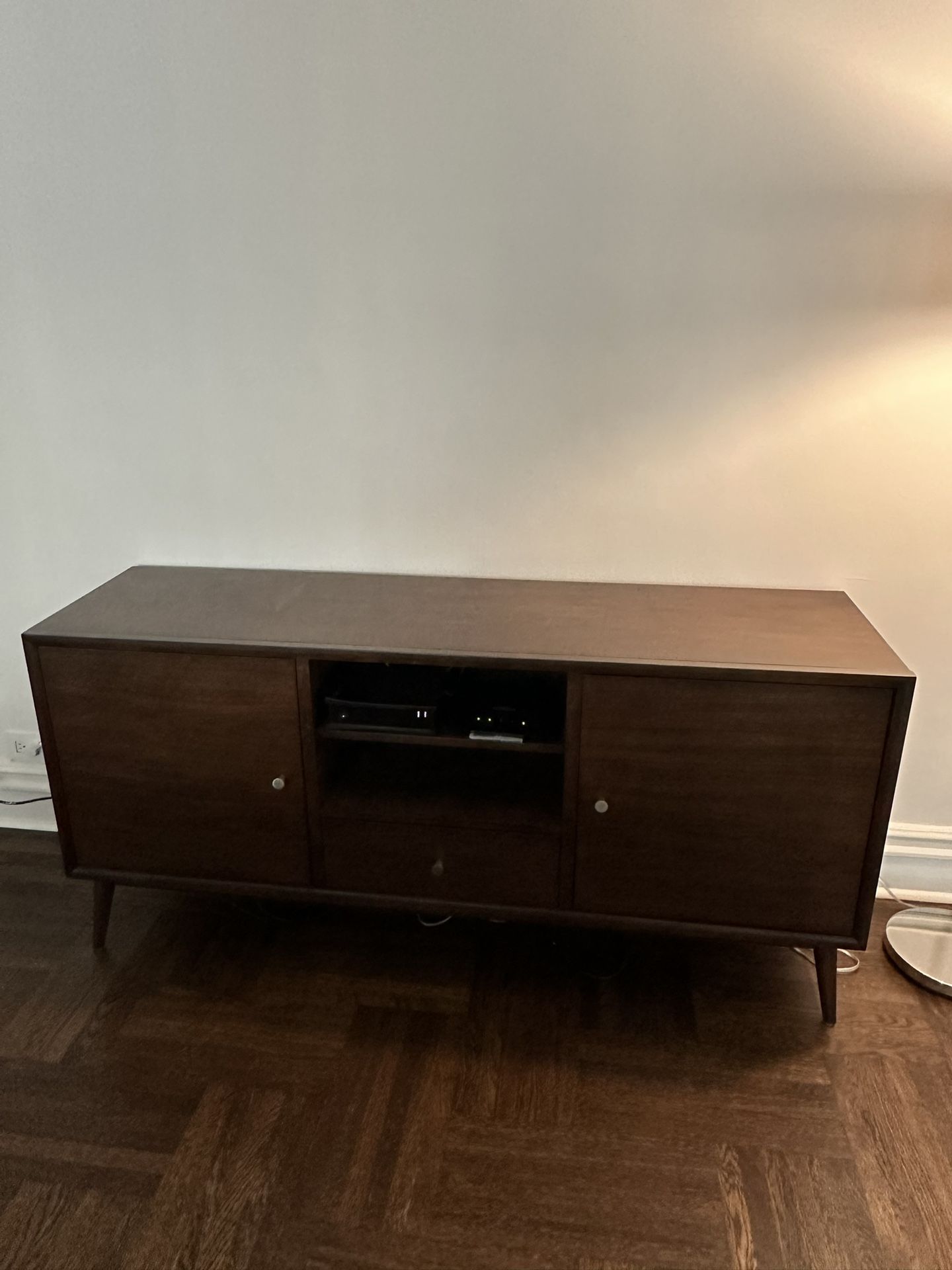 Brand new Media Console/Sideboard