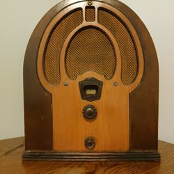 Philco 80b Cathedral Radio (Restored)