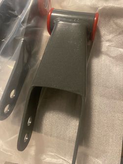 88-18 Silverado/Sierra 2” Drop Shackles