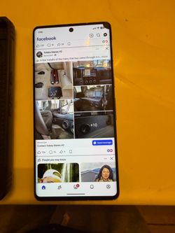 Google Pixel 7 Pro ( cracked Back)