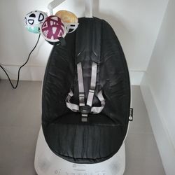 4 Moms Mamaroo
