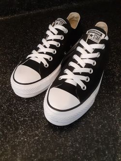 Converse Platform womens 7 Like new 