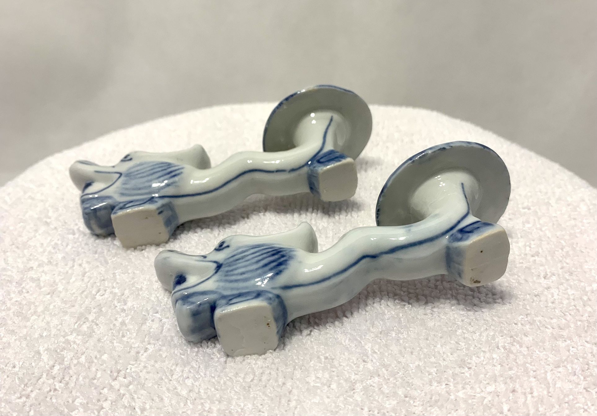 Chopstick and spoon rest Dragon Delft pair