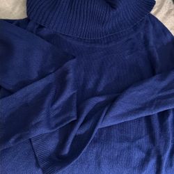 Beautiful Christmas Sweater Never Wear 