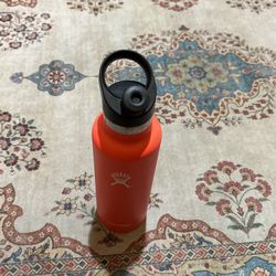 Beautiful like new Hydro Flask Water Bottle