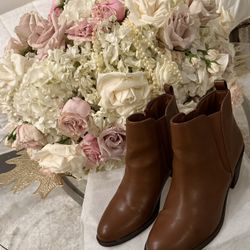 Forever 21 women's boots size 7.5