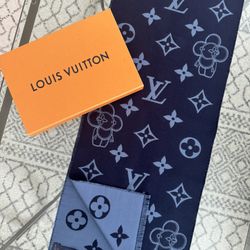 Louis Vuitton Monogram Vivienne Wool Scarf