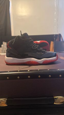 Bred Jordan 11s Size 6.5