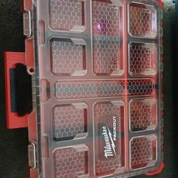 Milwaukee Box