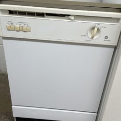 GE Potscrubber Portable Dishwasher! Hook To Kitchen Sink! Delivery Available! 100% Guaranteed