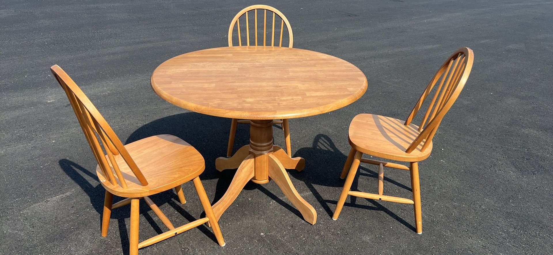 42”x42”x30”h Very Good Condition, Round Dining Table With Three Chairs, Solid Wood