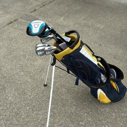 Women’s Callaway Strata Set With Taylormade Bag