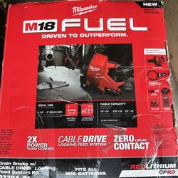 Milwaukee M18 FUEL 18-Volt Lithium-Iron Cordless Plumbing Drain Snake Auger Kit with w/ CABLE DRIVE & 5/16 in. x 35 ft. Cable
