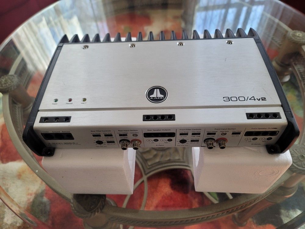 Jl Audio 300/4v2 4chAmp