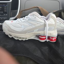 Nike Supreme Shocks Ride 2