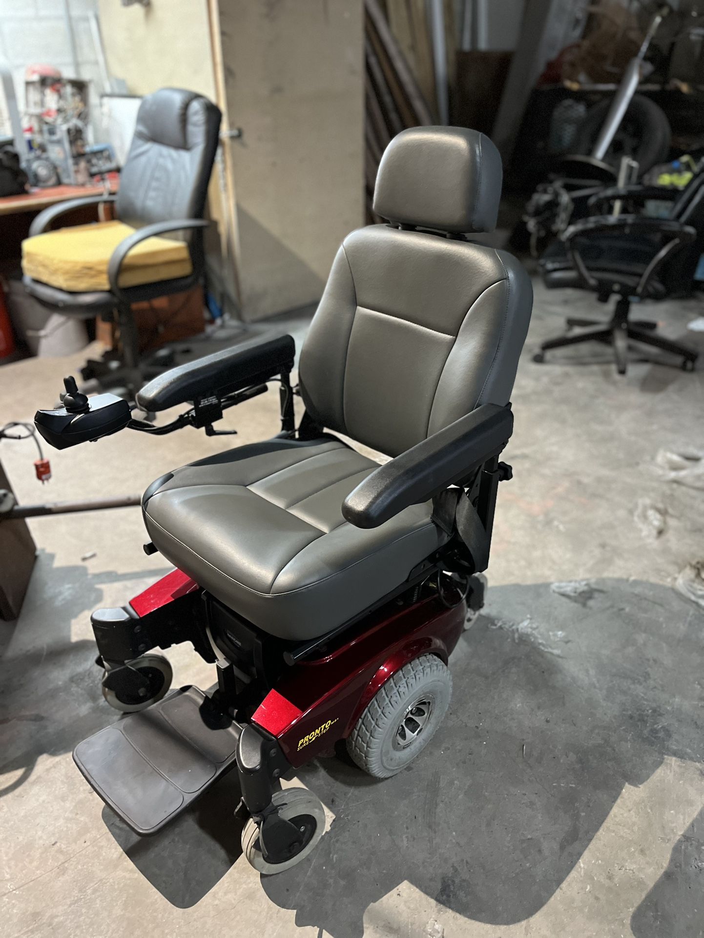 Electric Wheelchair Invacare Pronto M51 