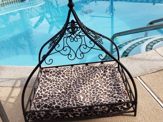 ROYAL IRON TWISTED ROPE TASSEL JEWEL CROWN CANOPY PET DOG CAT BED