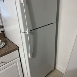 G&E Refrigerator 